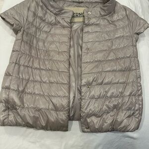 Herno Women's  neutral champagne pearl sliver tone/ Puffer vest. Size 38.
